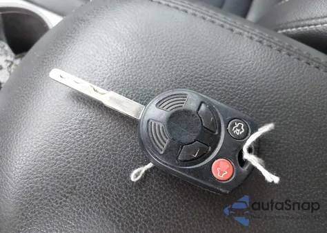 2015 Ford Escape Se z USA, uszkodzony, nr VIN 1FMCU9G9XFUC38798